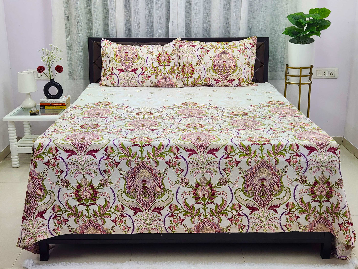 Kiya-White Bedsheet