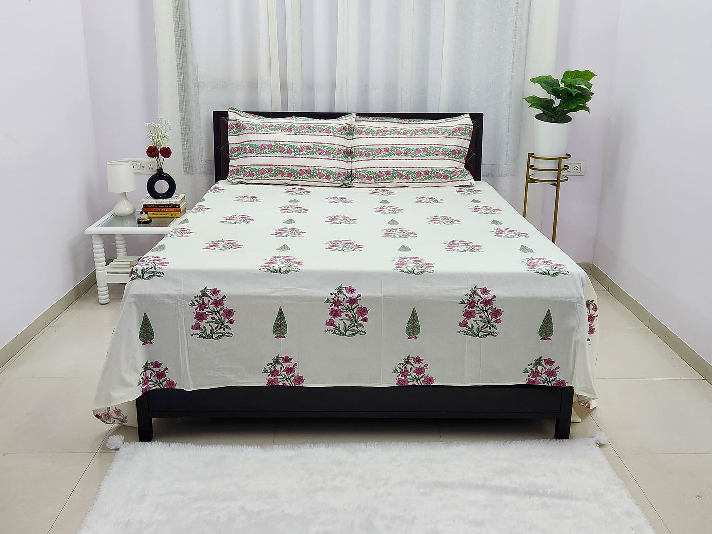 Tripti-White Cotton Bedsheet