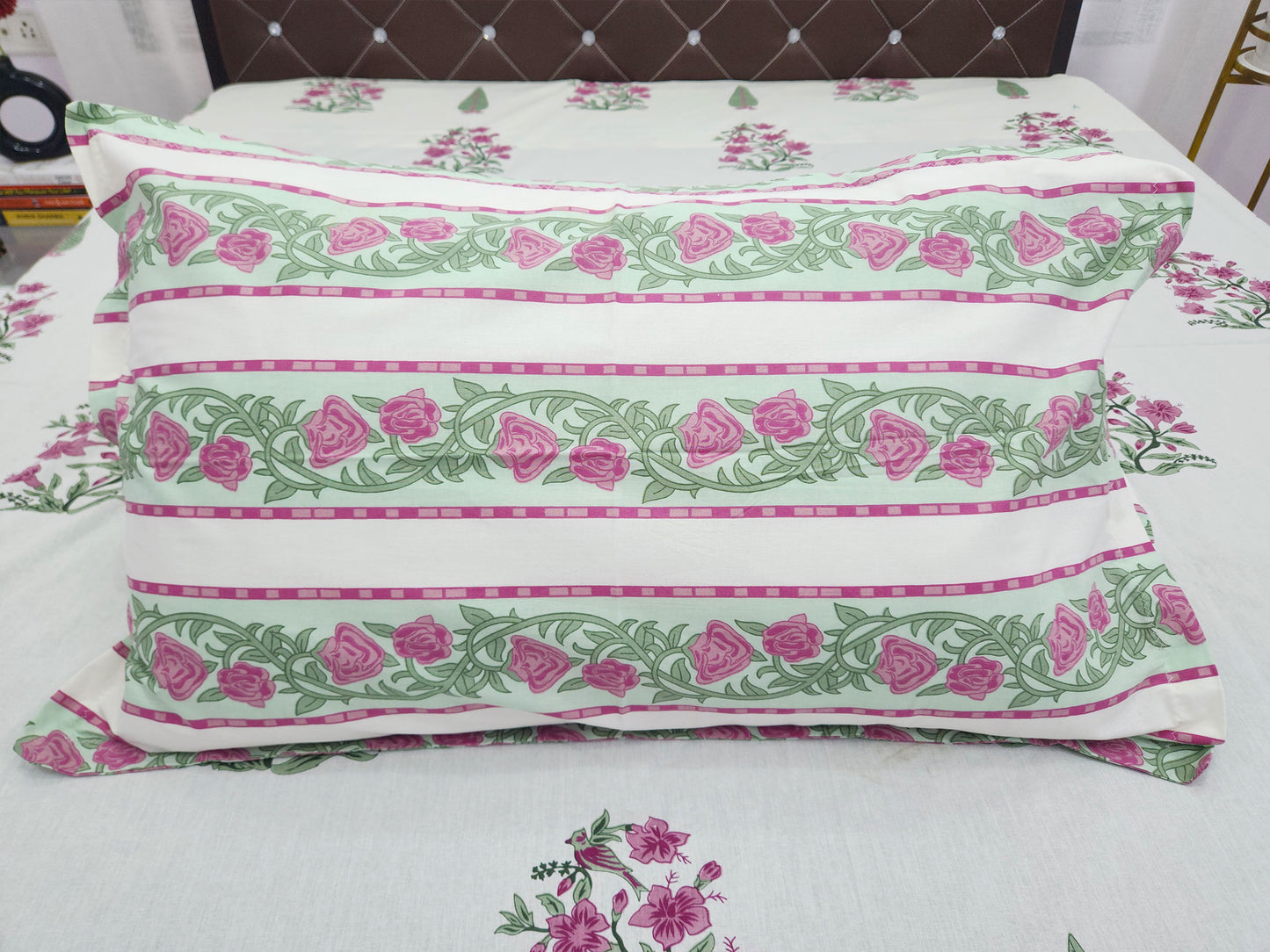 Tripti-White Cotton Bedsheet