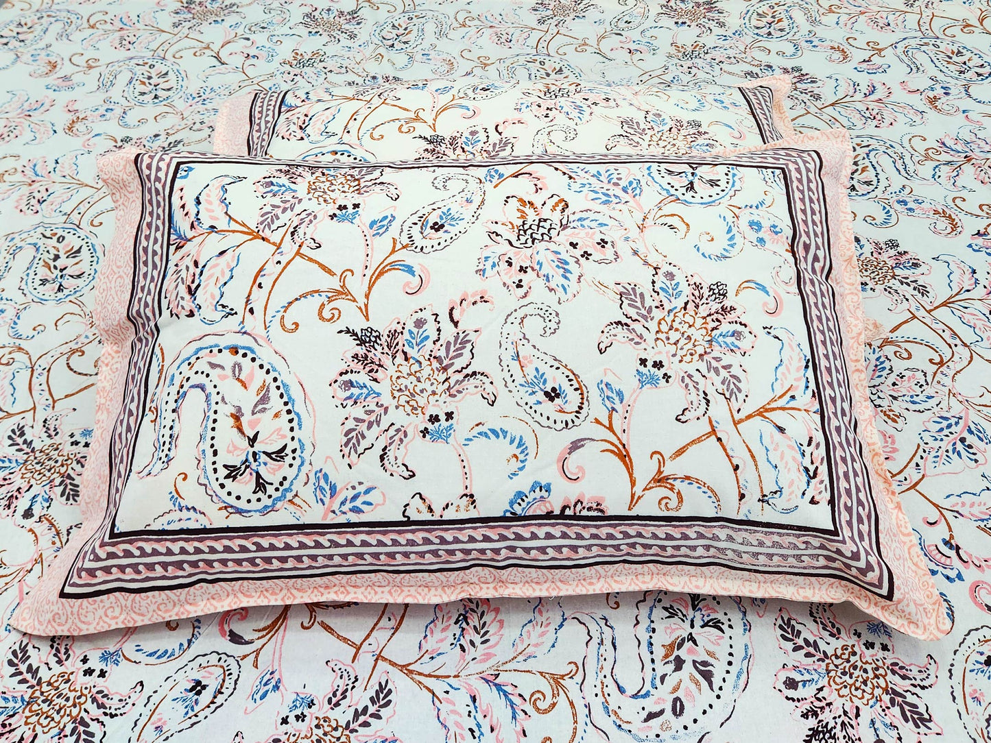 Jiya - Pink & White Ethnic Bedsheet