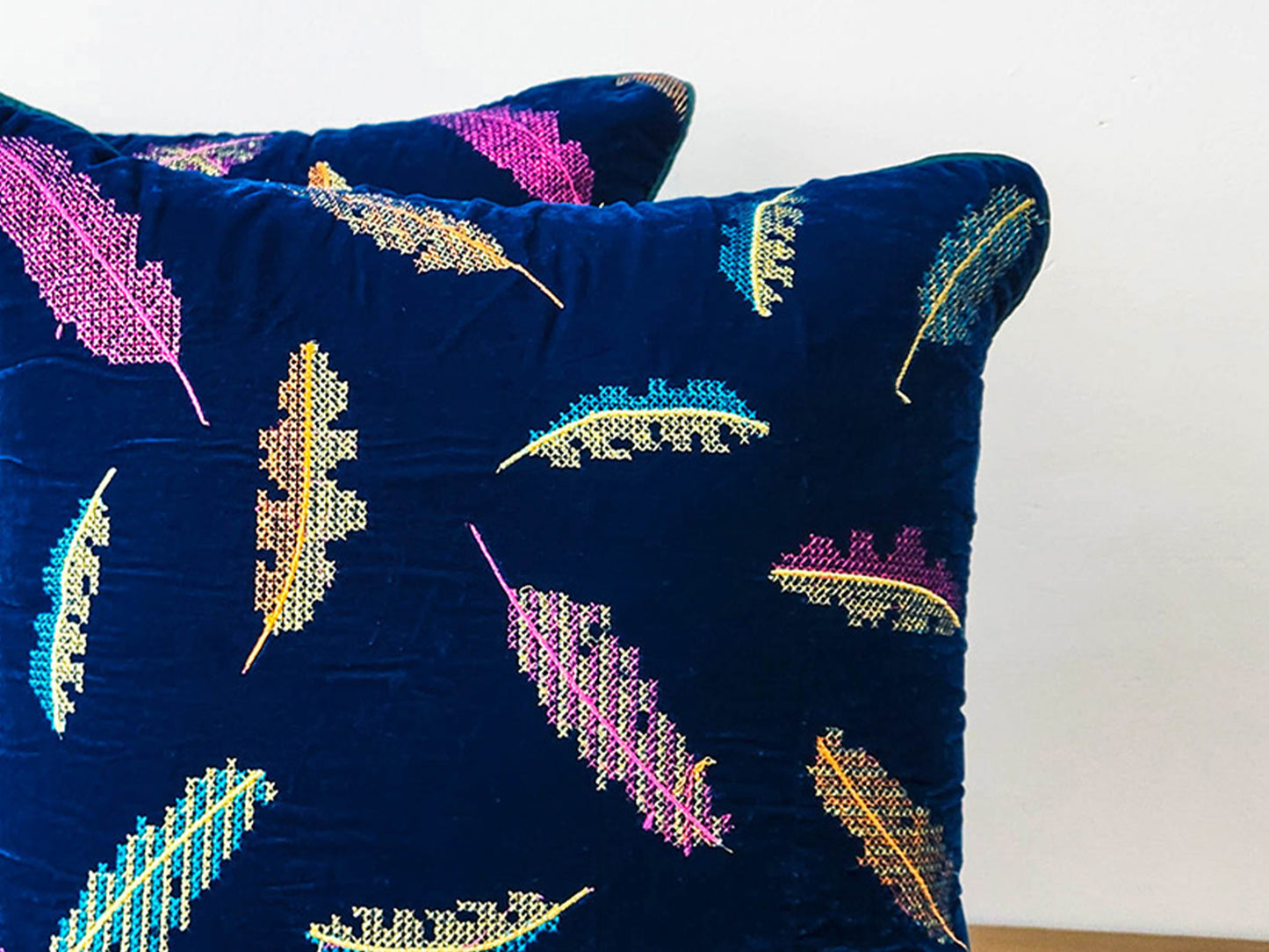 Midnight Feathers Dark blue Cushion cover