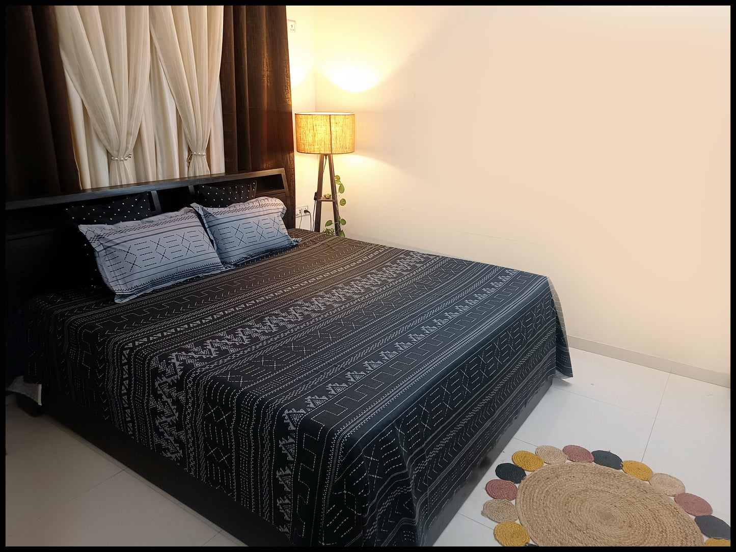 Sara - Black & Grey Abstract Designer Bedsheet