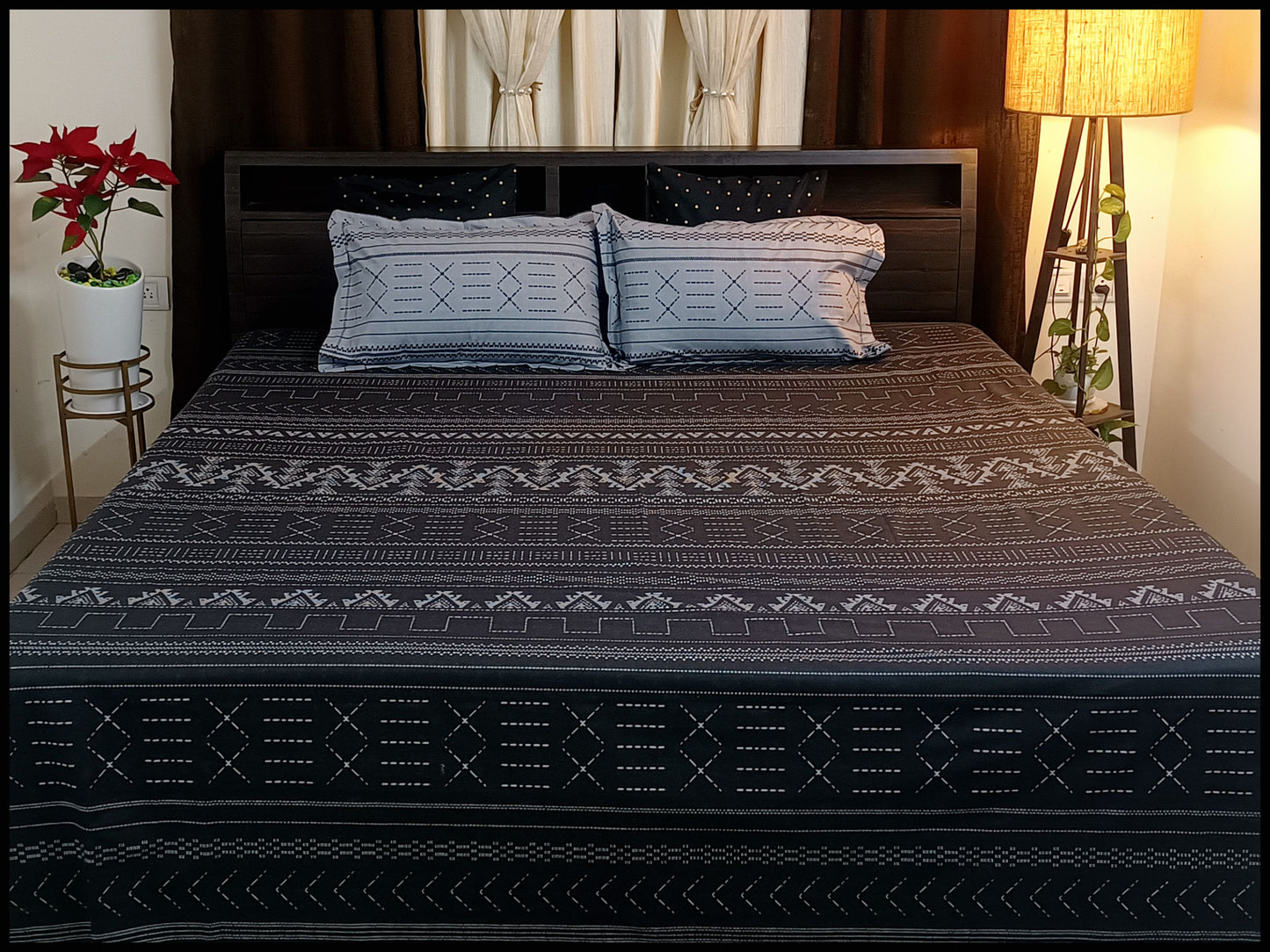 Sara - Black & Grey Abstract Designer Bedsheet