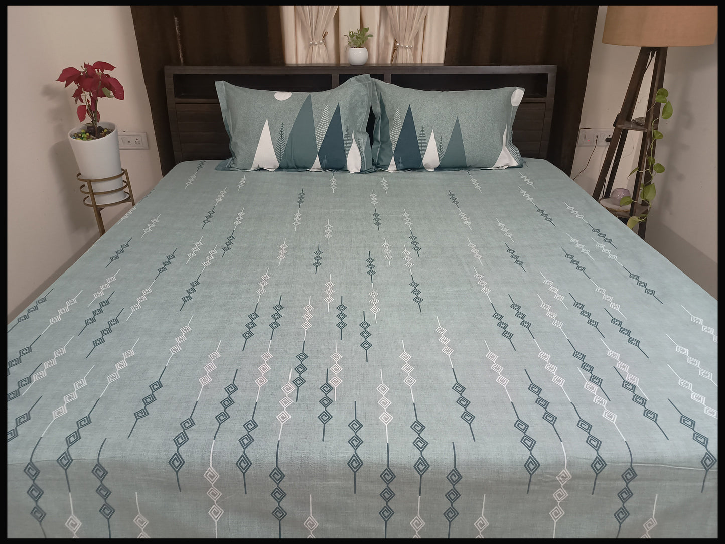 Jaanvi - Pastel Green Designer Bedsheet
