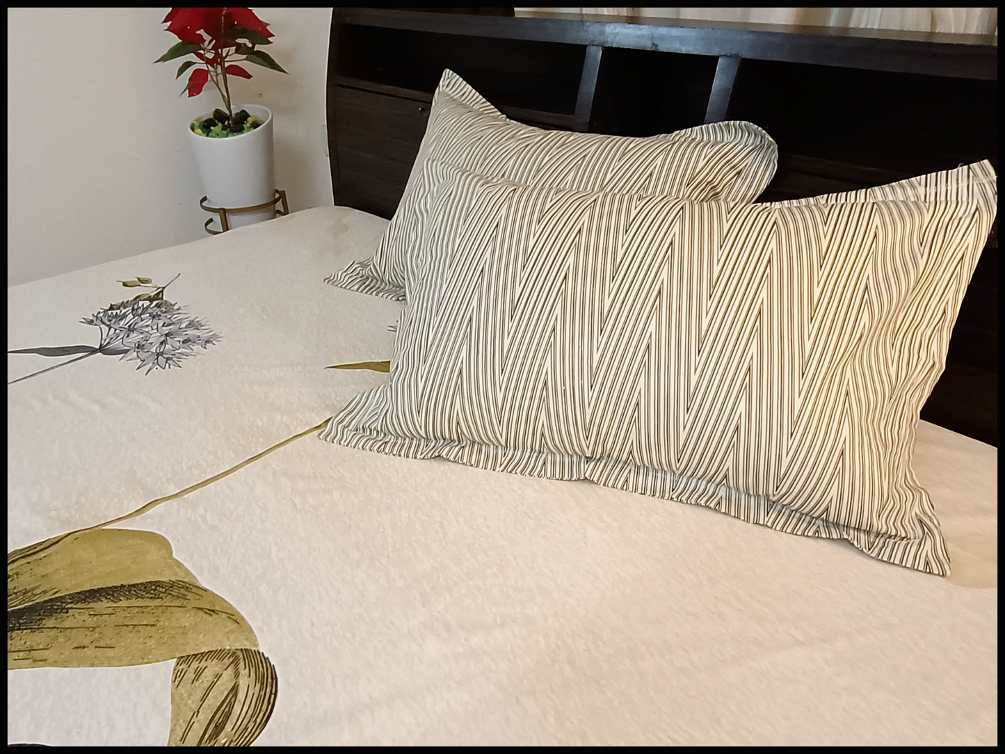 Qia - Pastel Designer Bedsheet