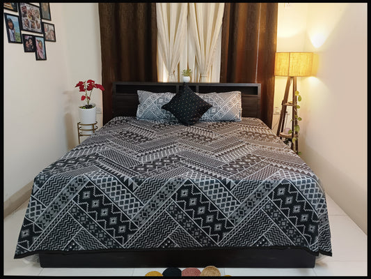 Tunisha - Black Designer Abstract Bedsheet