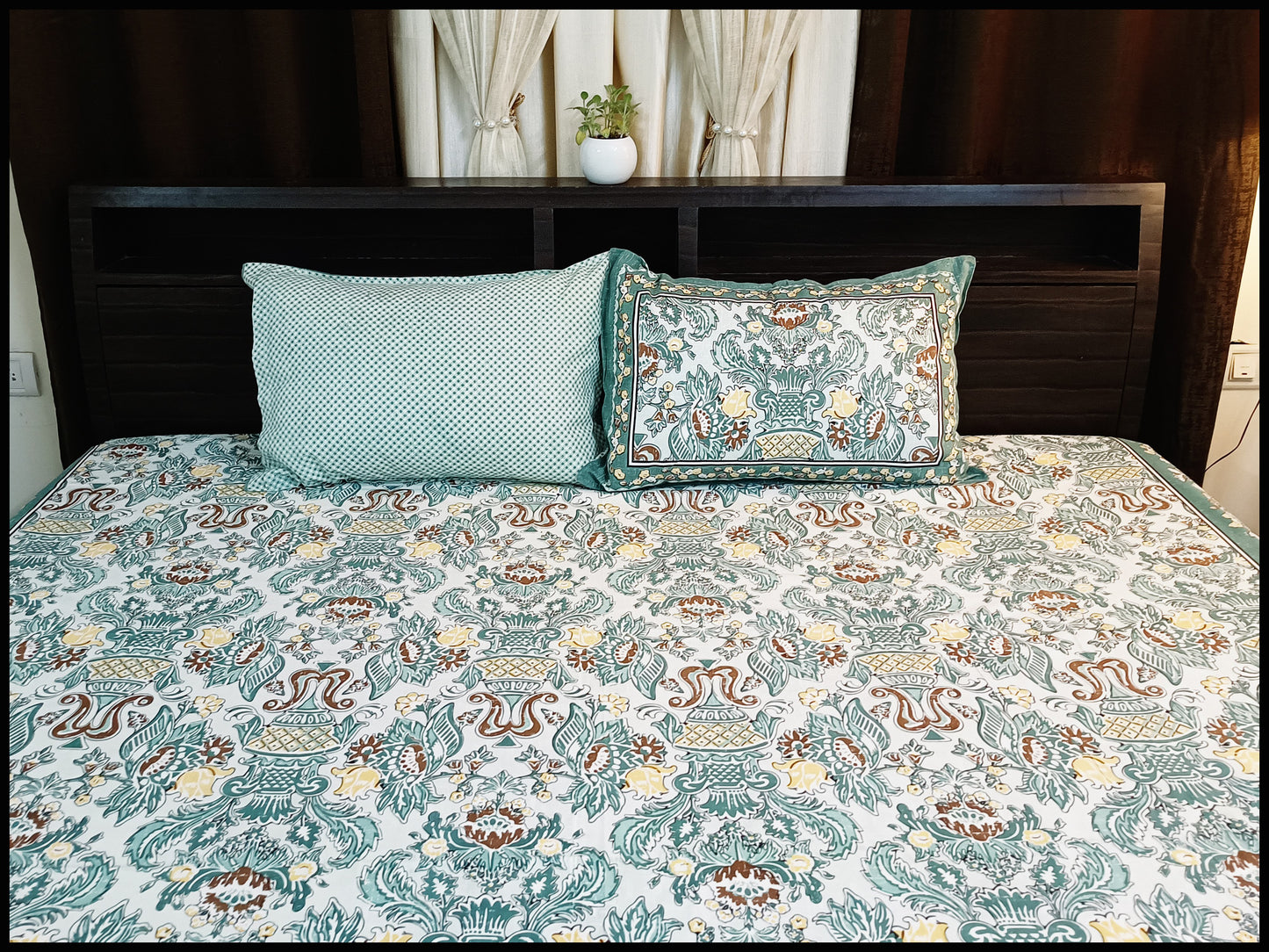 Zenha - Pastel Blue Bedsheet