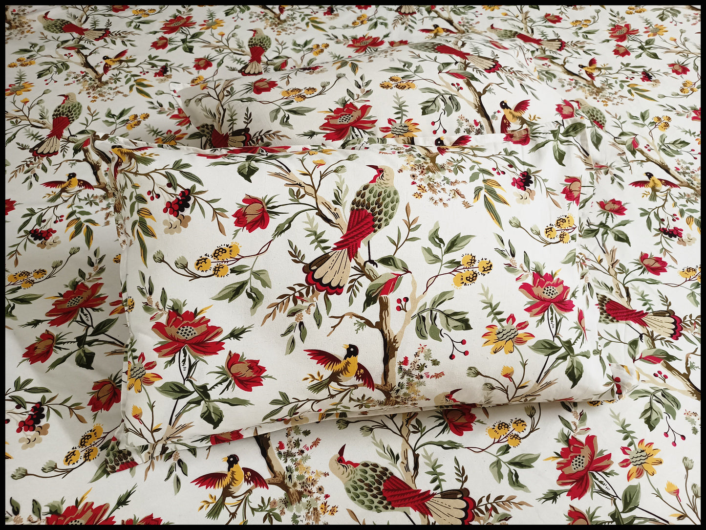 Paakhi -White & Red Floral with Birds Bedsheet