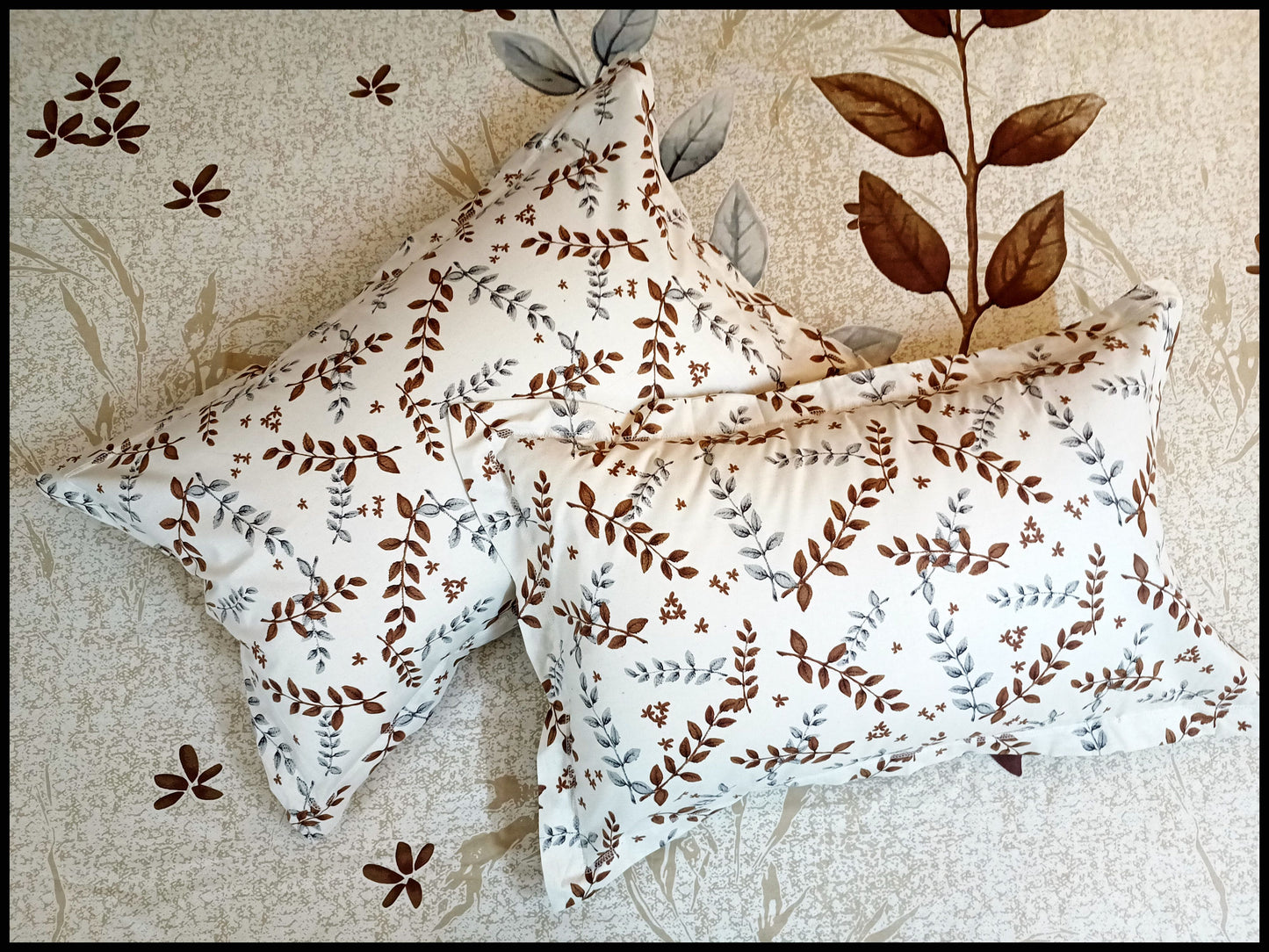 Pallavi - Designer Brown Leaf Pattern Bed Sheet