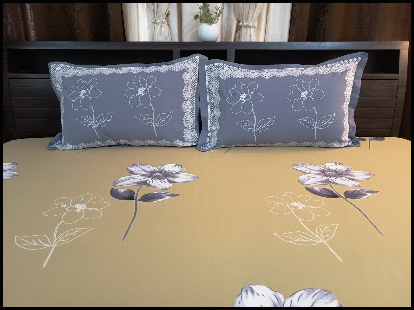 Paoli - Green Designer Floral Bedsheet
