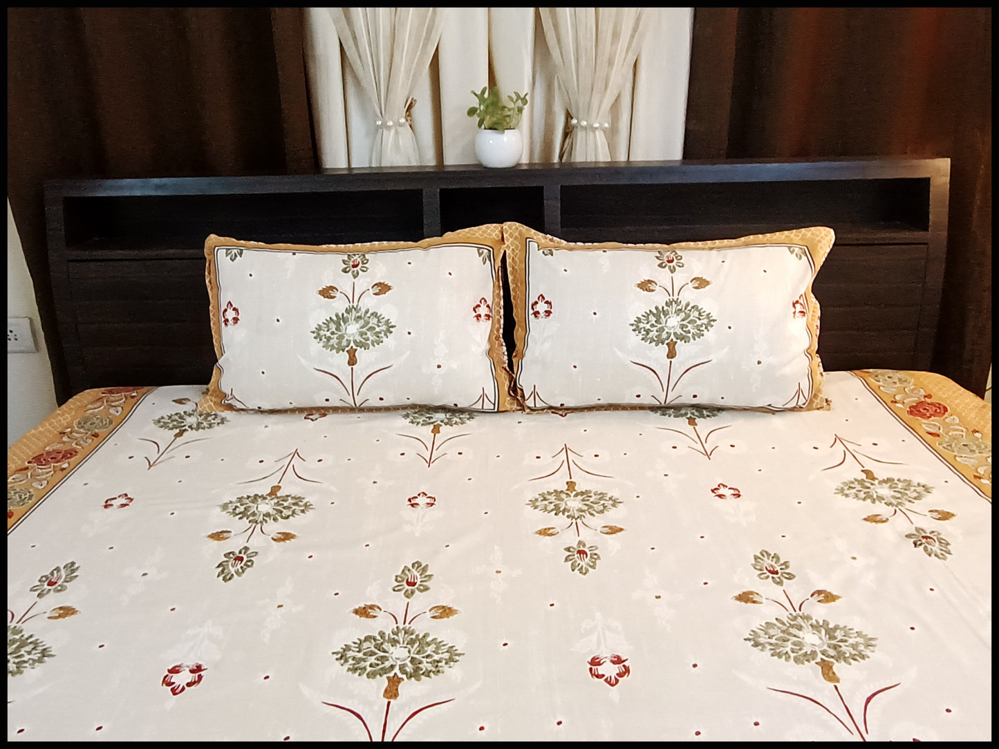 Sadagi - Ethnic Rose Bedsheet