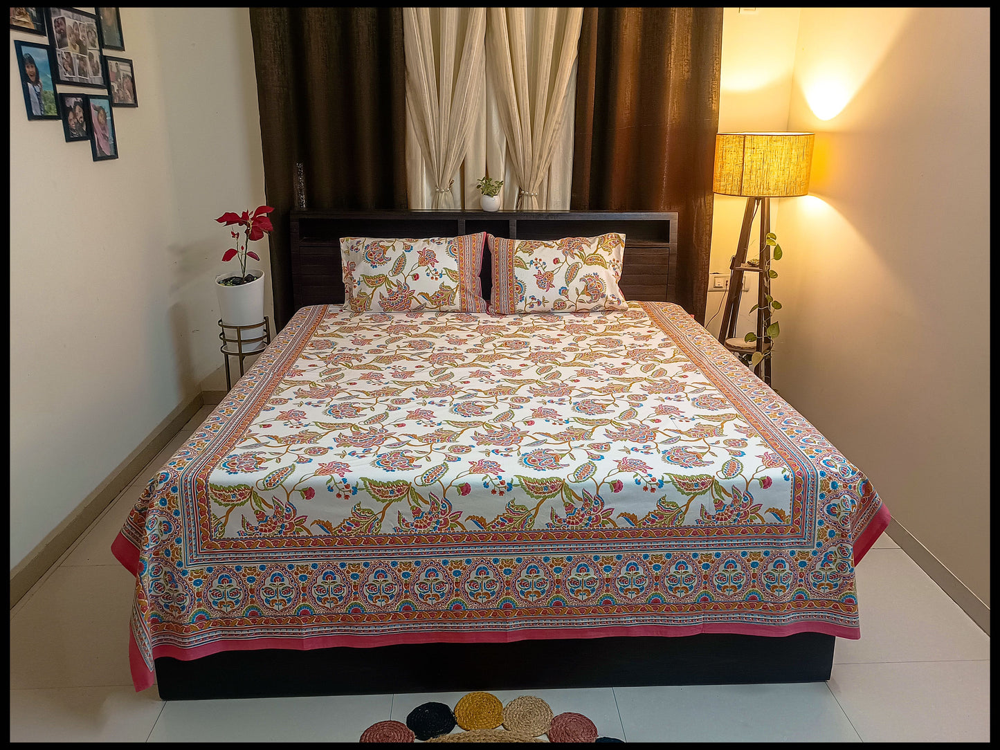 Sayali - Multicoloured Floral Bedsheet