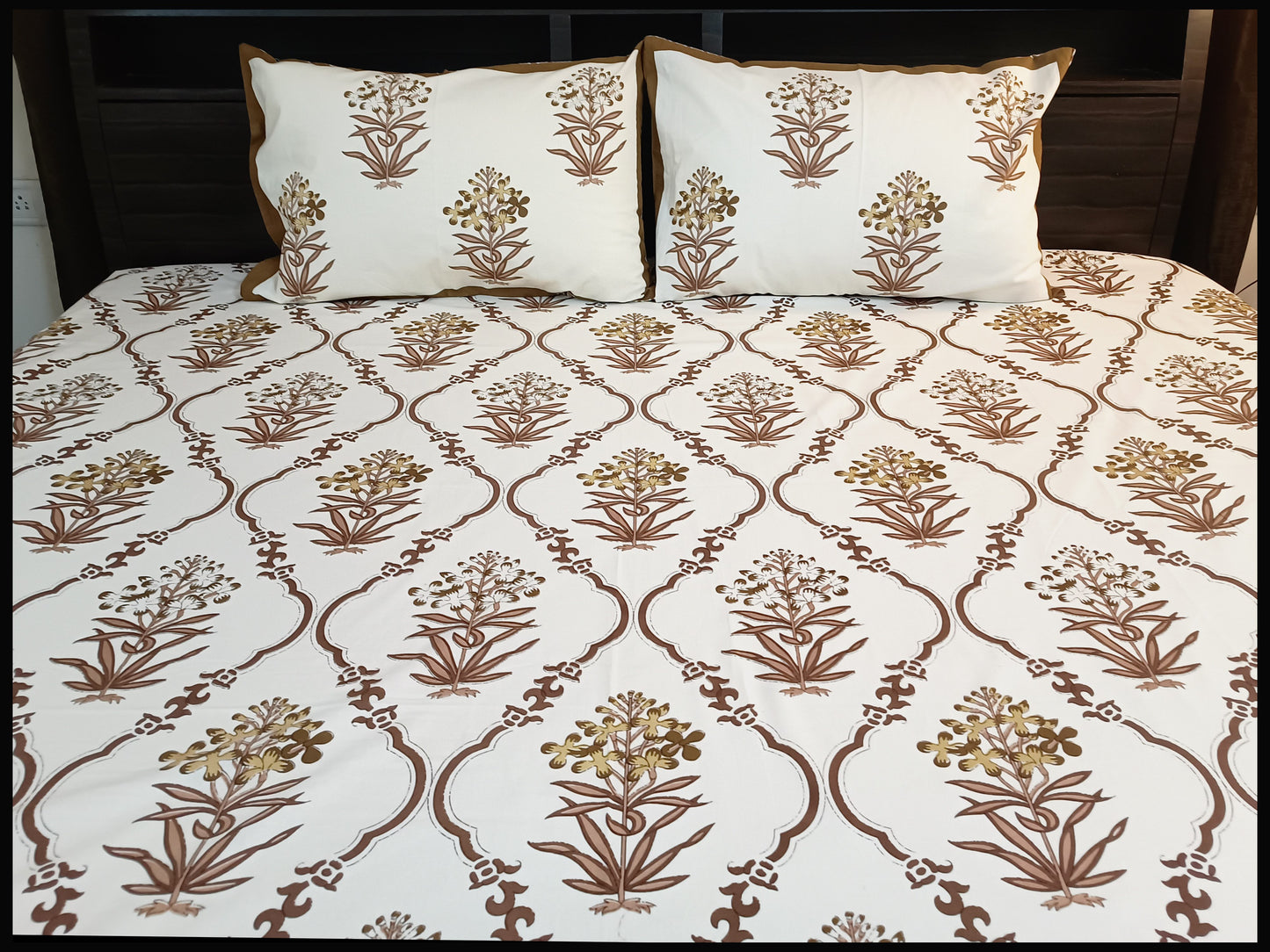 Sereesha - Brown  Mostif Pattern Bedsheet