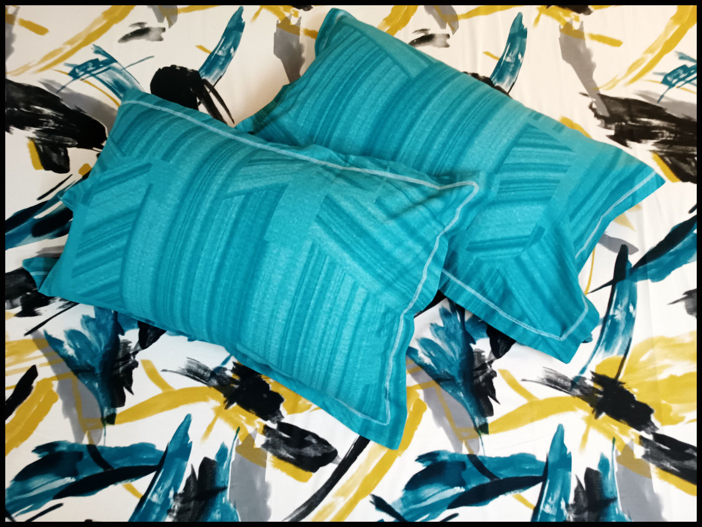 Serena    -    Turquoise Blue Bedsheet