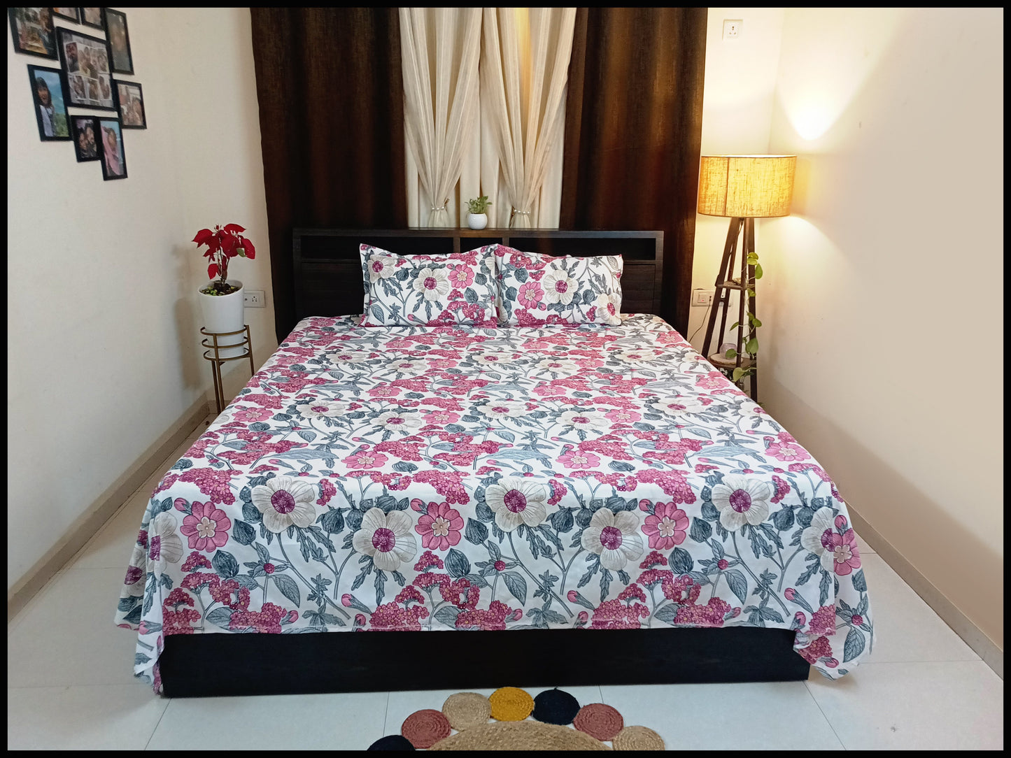 Surabhi - Pink & White Floral Bedsheet