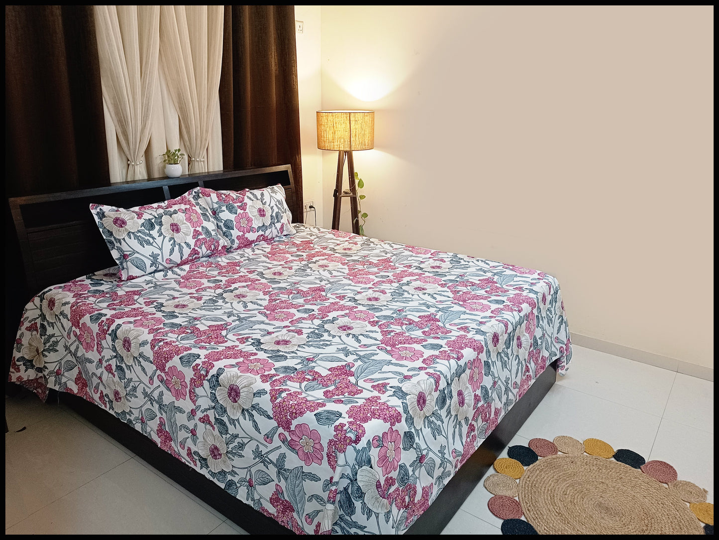 Surabhi - Pink & White Floral Bedsheet