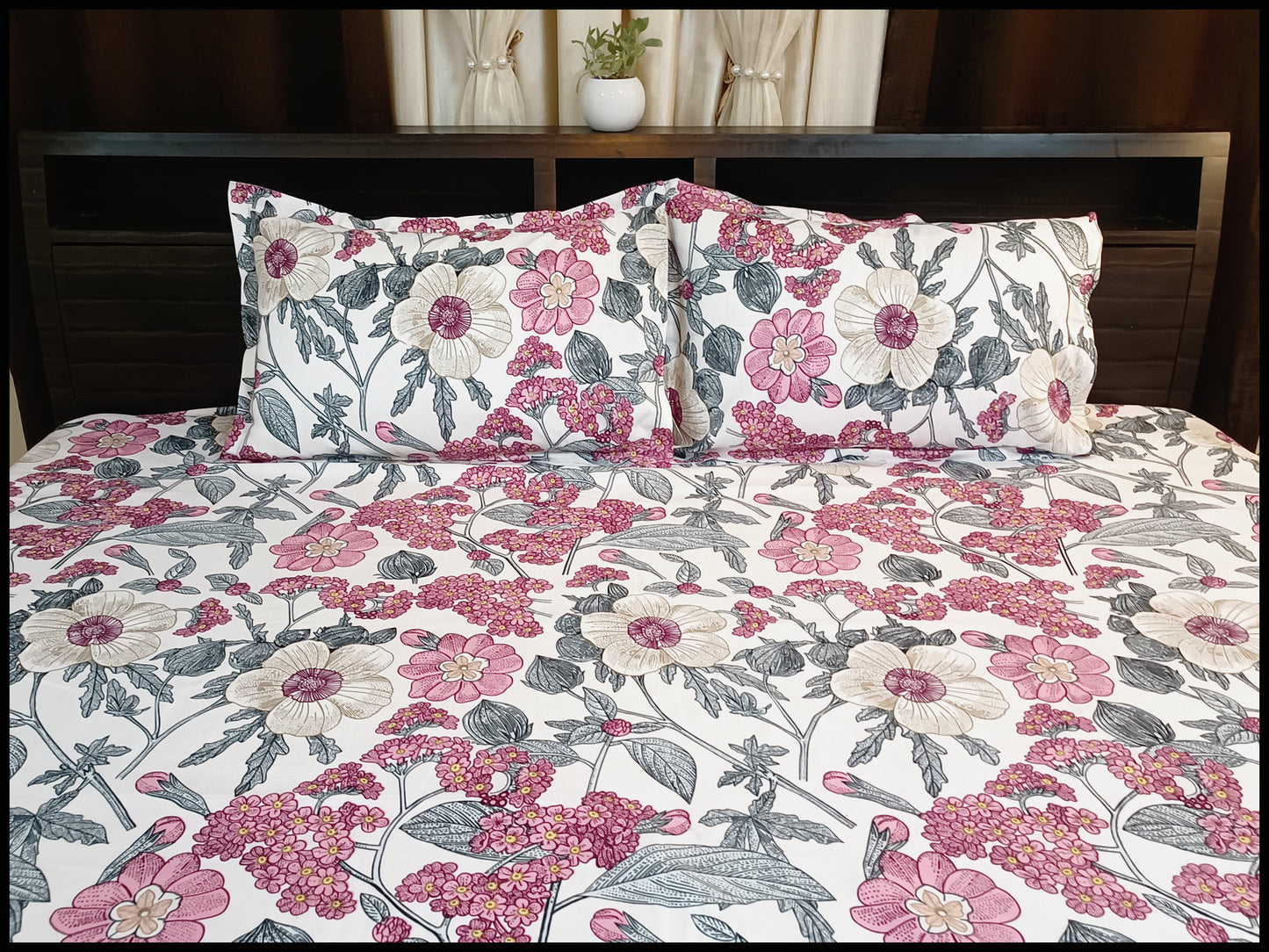 Surabhi - Pink & White Floral Bedsheet