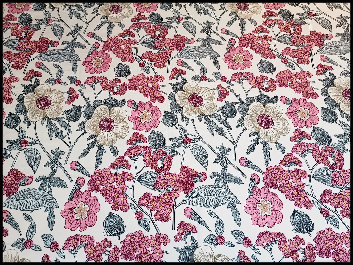 Surabhi - Pink & White Floral Bedsheet