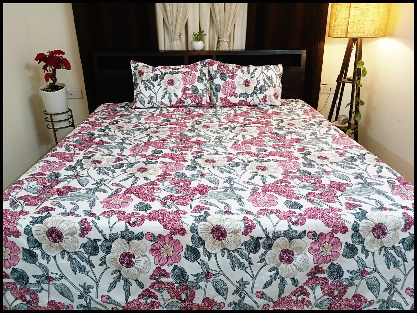 Surabhi - Pink & White Floral Bedsheet