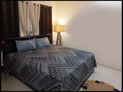 Tunisha - Black Designer Abstract Bedsheet