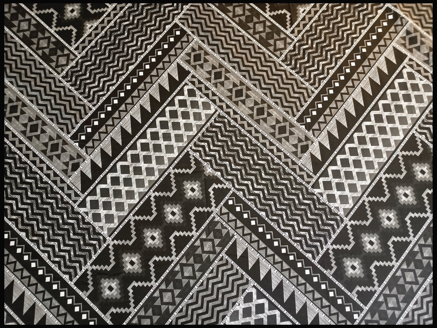 Tunisha - Black Designer Abstract Bedsheet