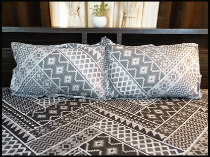 Tunisha - Black Designer Abstract Bedsheet