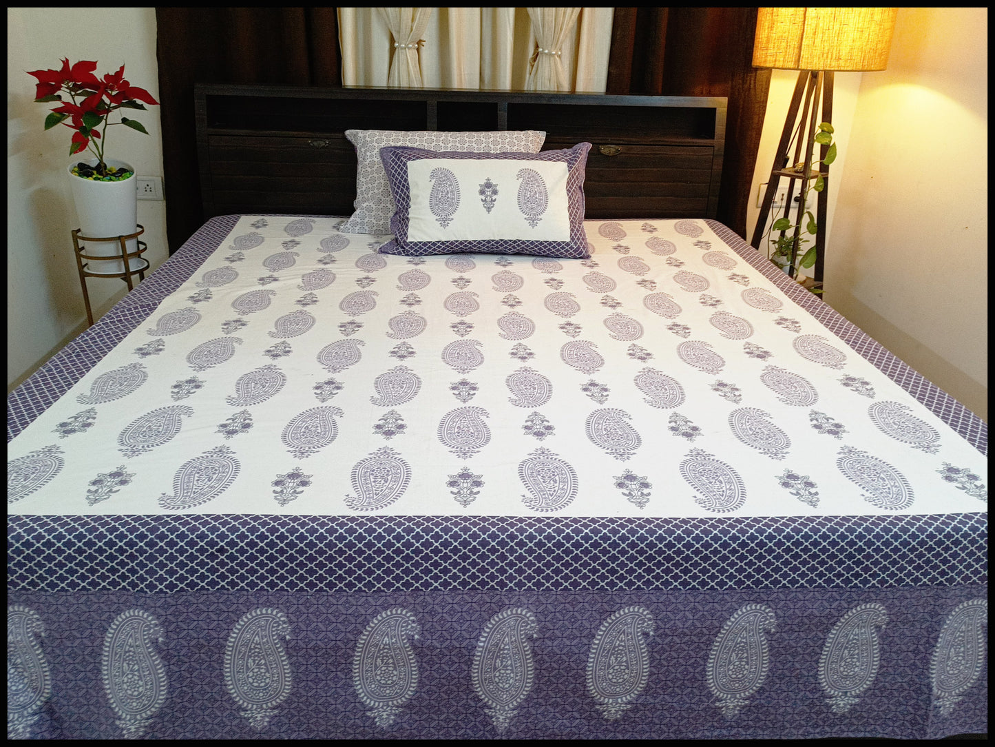 Vaijanti - Purple Paisley Design Bedsheet