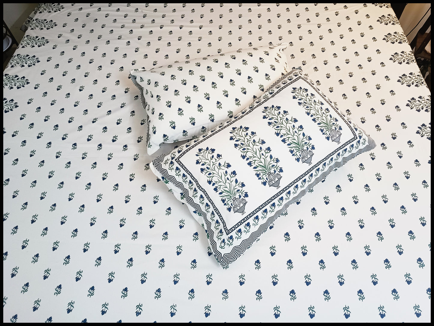Ziya - White Ethnic Bedsheet